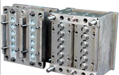 科翔模具為您分析，國(guó)內(nèi)塑料模具行業(yè)存在的問題