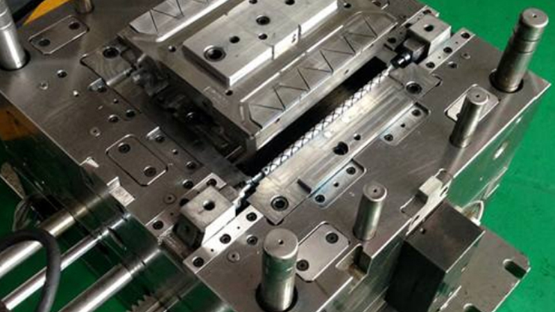 深圳塑膠模具廠，塑膠模具配件有哪些?